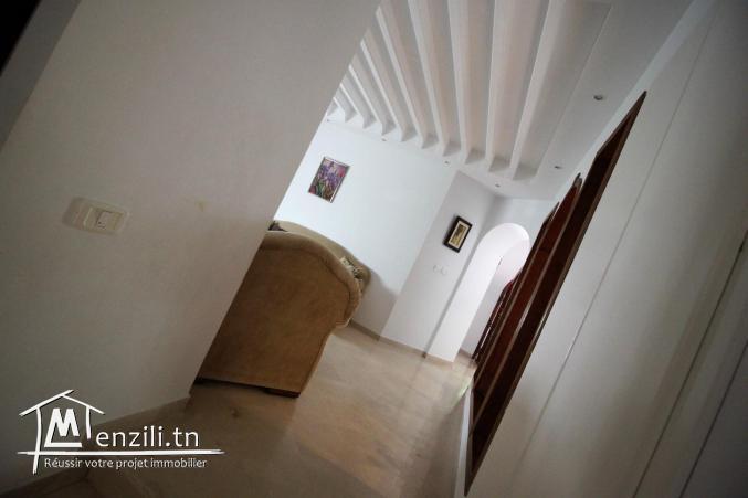 Spacieuse villa à l'aouina