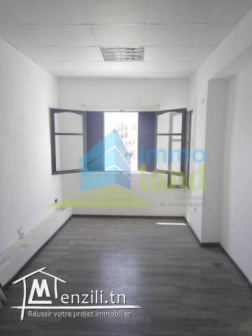 Bureau H 1 de 40 m2 à Menzah 8