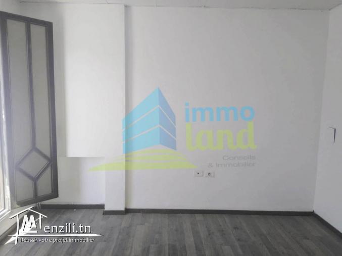 Bureau H 1 de 40 m2 à Menzah 8