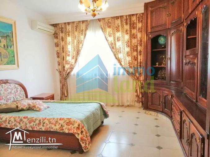 Villa S6 à usage bureautique ou habitation meublé à Menzah 6