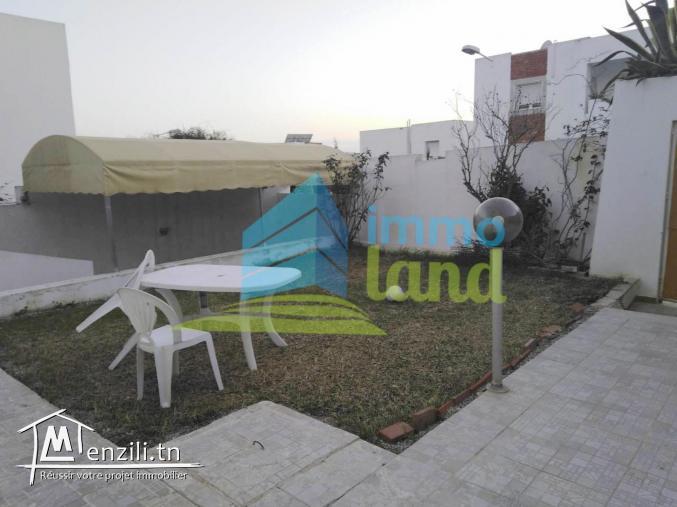 Duplex de 190 m2 sur un terrain de 300 m2 aux jardins d'el menzah