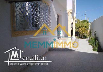 Villa de 230 m² sur un terrain de 220 m²- Rajich_Mahdia- 250000TND