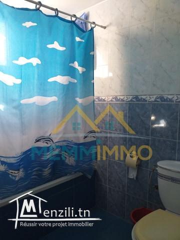 Bâtiment de 600 m² sur un terrain de 322 m² - Zouila Mahdia- 400 000 TND