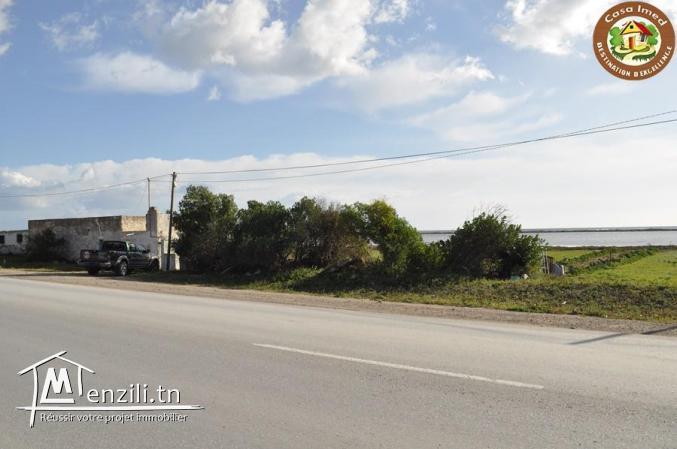 magnifique terrain sur route principal  korba-manzel tmime