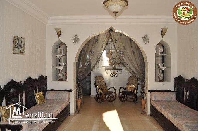 étage de villa en plein centre ville korba