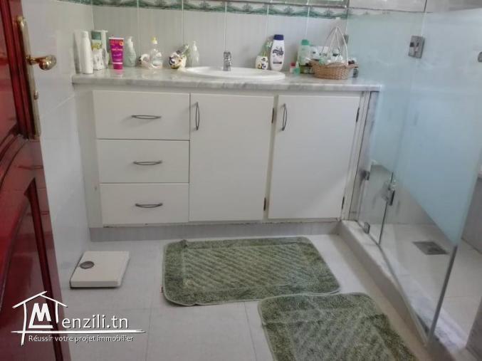 villa à louer par nuit (ESSWENI FALEZ)