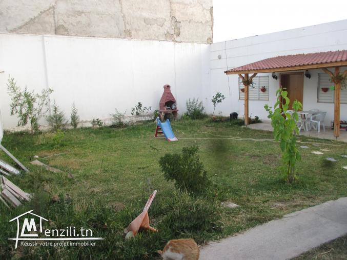 à vendre une belle maison à jardin d 'Elmanzah