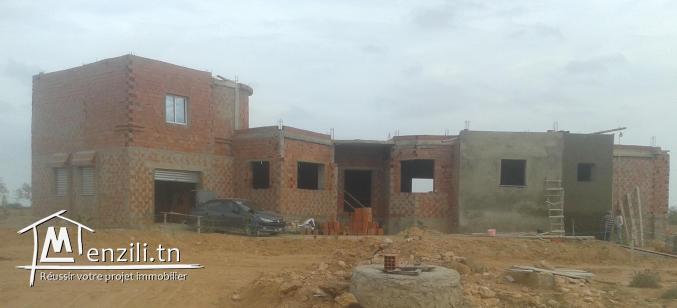 carcasse de villa à Rte Ain km13