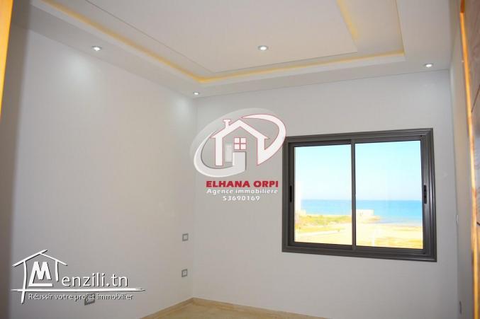 appartement vue sur mer et pied dans l'eau neuf à rejiche