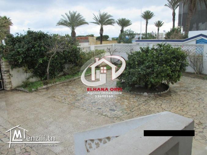 RDC d'une villa à vendre à mahdia