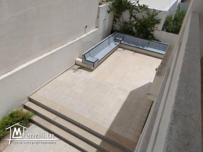 Villa  à Louer à 30 métrée de la plage :  Korba