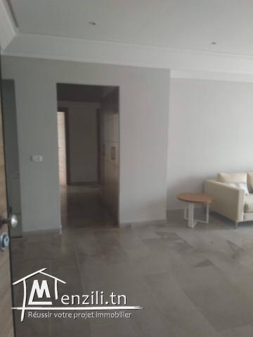 A vendre un appartement S+3 aux jardins de Carthage