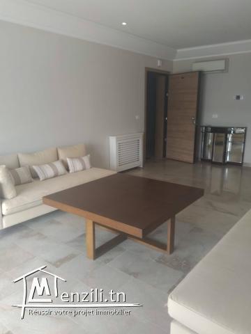 A vendre un appartement S+3 aux jardins de Carthage