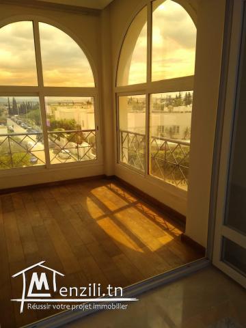 à louer un appartement de très haut standing au lac 1