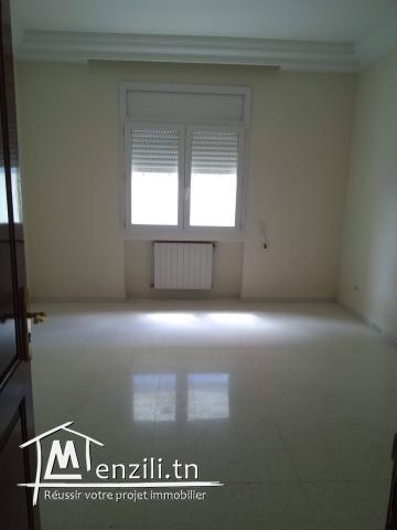 à louer un appartement de très haut standing au lac 1