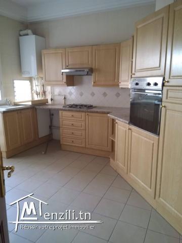 à louer un appartement de très haut standing au lac 1