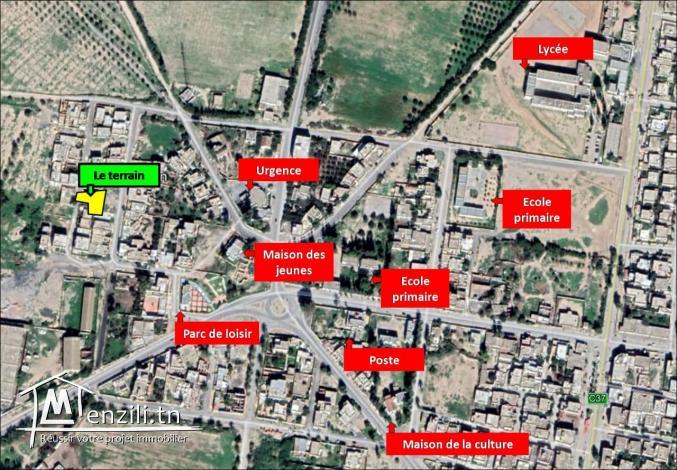 Terrain à vendre (peut-être divisible)