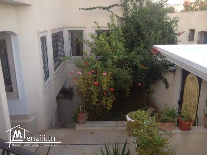 R+2 à vendre à Gammarth