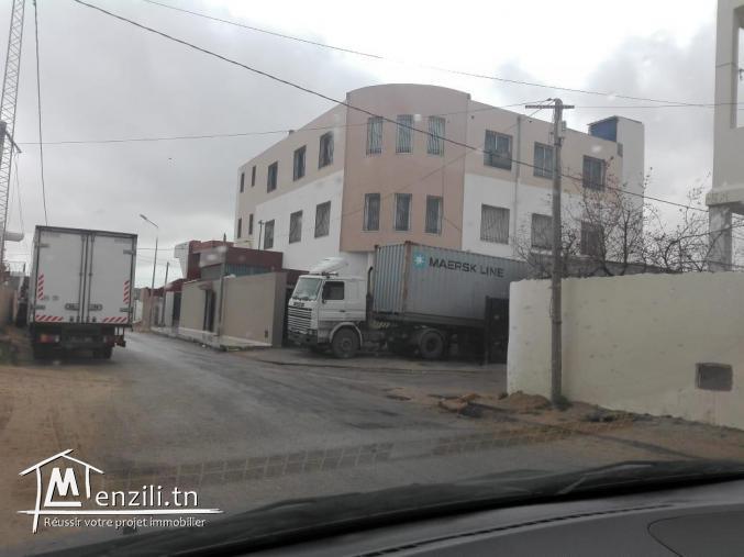 A Vendre Grande Usine pour : Dépot, école, collège, Salle de Sport