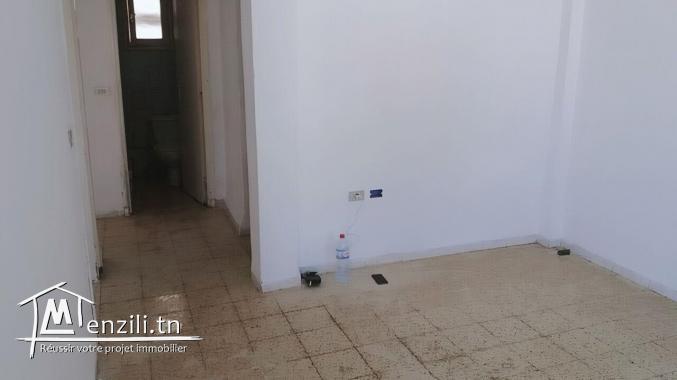 Maison à vendre à Kairouan (منزل للبيع قرب المعهد النموذجي )
