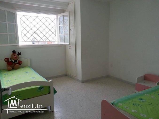 Etage de villa meublée à louer