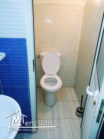 Vaste studio pieds dans l'eau dans la plus belle zone de Hammamet