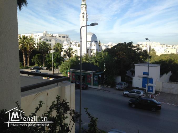 pour femme a louer, une chambre meublée