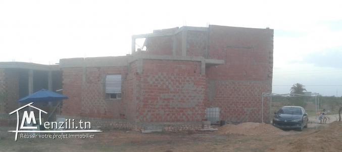 a vendre villa inachevée de surface couvert 340 m² sur terrain 900 m²