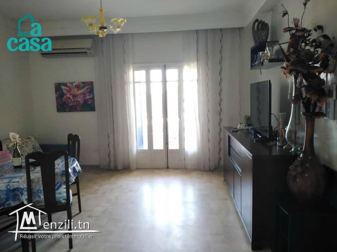 s 2 de 90 m² à Néapolis