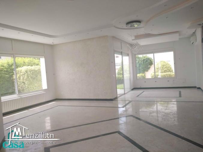 villa en s 3 de 400 m² à Sidi Mahrsi