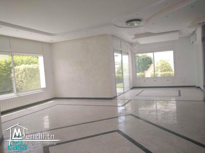 villa en s 3 de 400 m² à Sidi Mahrsi