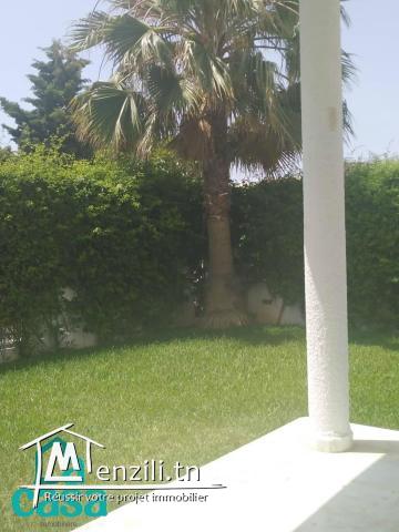 villa en s 3 de 400 m² à Sidi Mahrsi