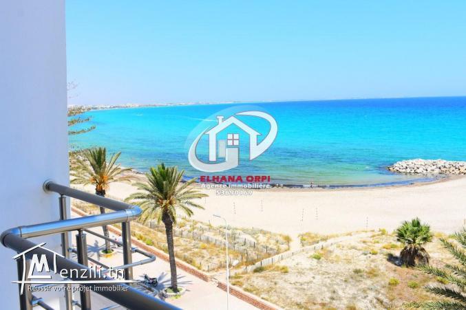 appartement s+3 vue sur mer pied dans l'eau