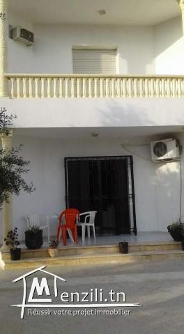 A vendre une belle villa à 3 minutes de la plage zone touristique de Borj Cedria