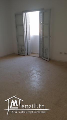 A VENDRE UN APPART ( accepte crédits bancaire.)