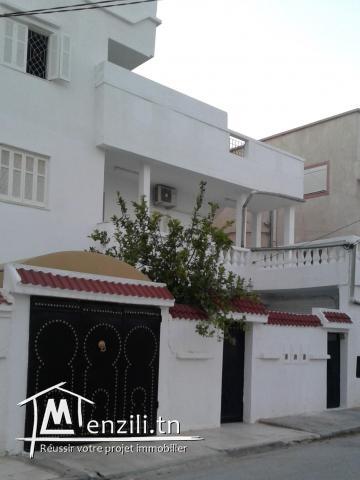 Location D'une villa à El Yasminet