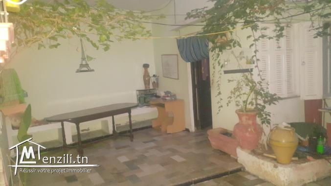 Maison 2 étages à beb khadhra