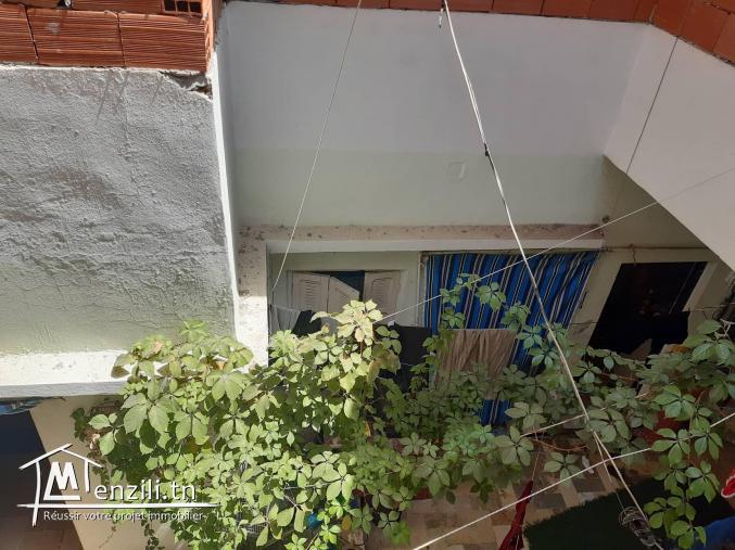 Maison 2 étages à beb khadhra