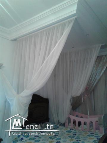 A vendre villa à Sahloul 1 composée de 2 habitations ( RDC + Duplex )