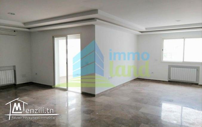 Appartement S+3 à La Marsa