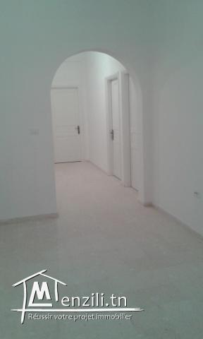 Appartement au 1er étage à Sidi Ahmed Zarrouk