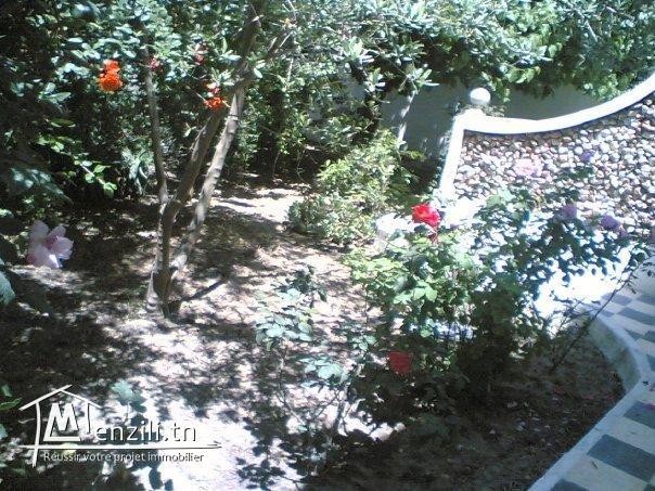 à vendre Villa R+1 avec Jardin