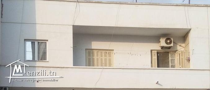 Appartement 2éme étage (Poudrière1 prés Hamadi Abid)