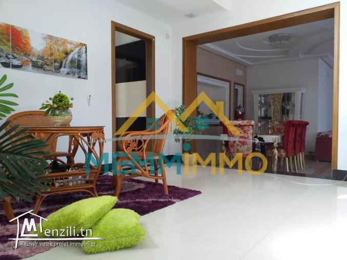 A VENDRE :Maison de charme S+6 de 630 m² sur un terrain de 1405 m²- Mahdia-Dimess.