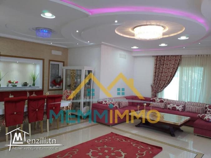 A VENDRE :Maison de charme S+6 de 630 m² sur un terrain de 1405 m²- Mahdia-Dimess.