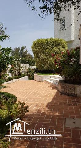 Maison de haut standing à ennasr 2 à louer