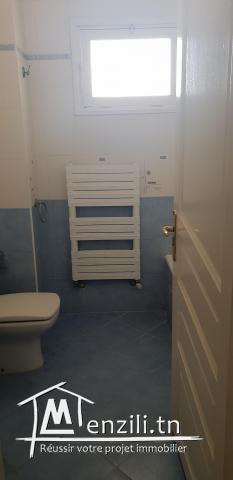 A vendre  Appartement - Ennasr 2