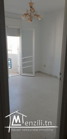 A vendre  Appartement - Ennasr 2