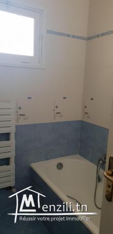 A vendre  Appartement - Ennasr 2