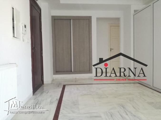 un appartement S+1 de 65 m²